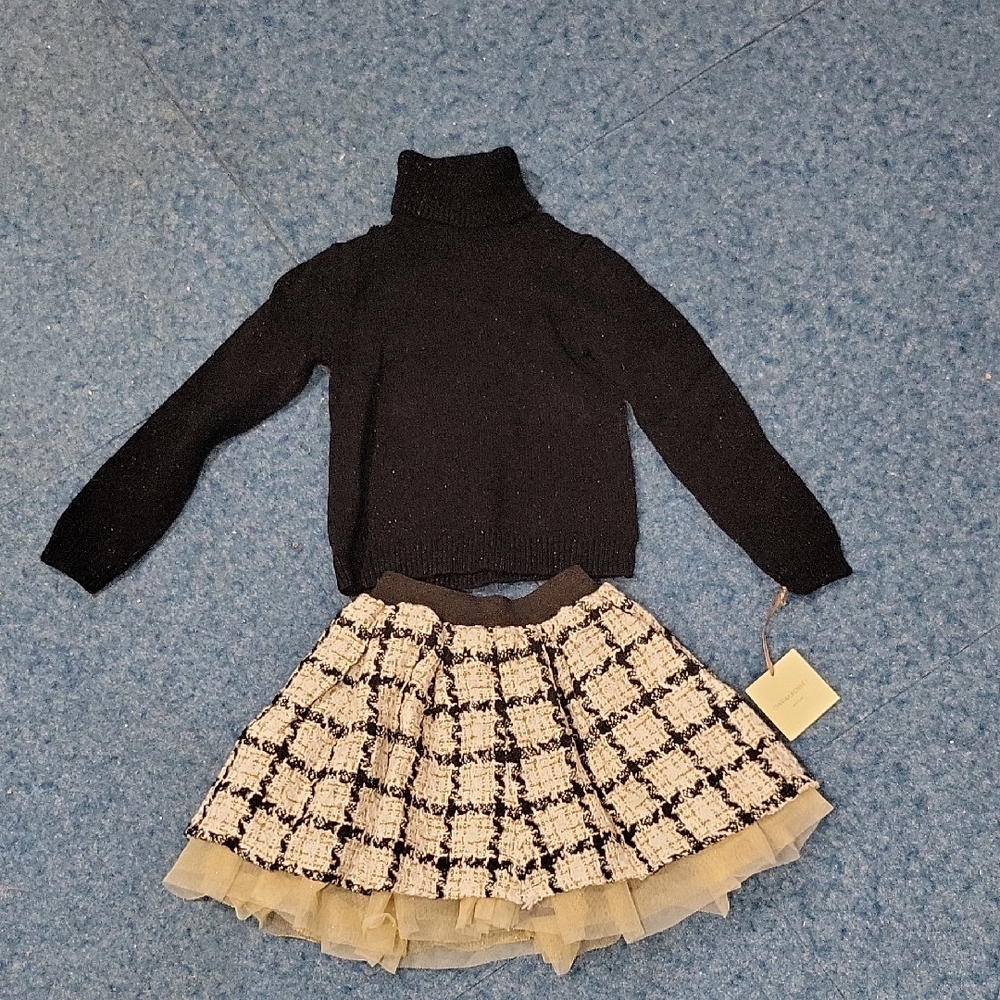 NWT Cynthia Rowley Sweater And Skirt, Size Small (5/6)